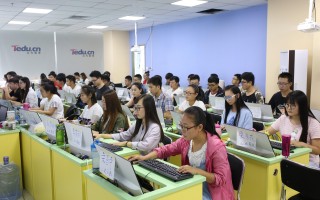 济宁达内时代科技公司 济职 · 招生  在济职，遇见不凡——经济管理系